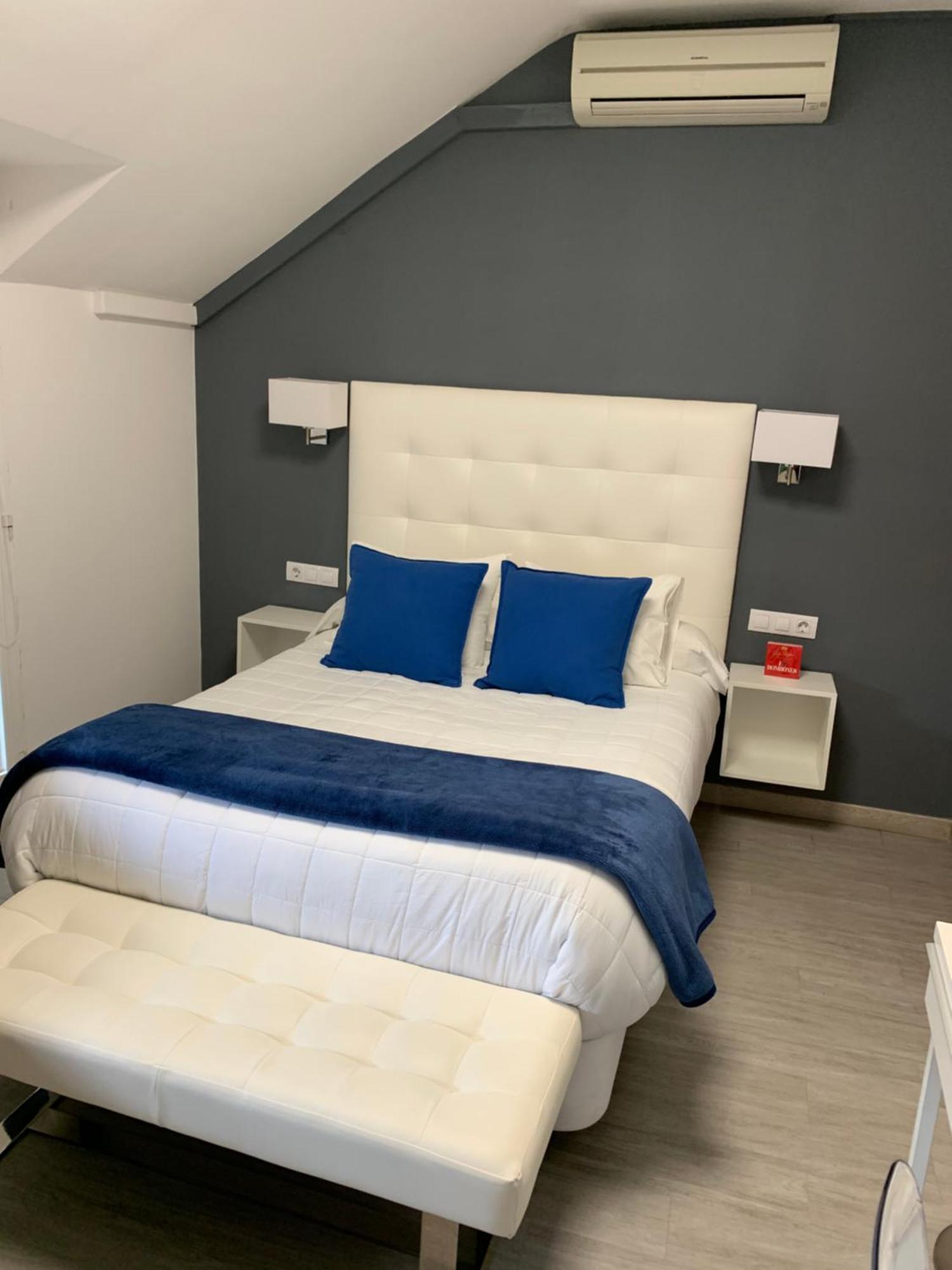 Hostal El Rocio Paracuellos de Jarama Dış mekan fotoğraf