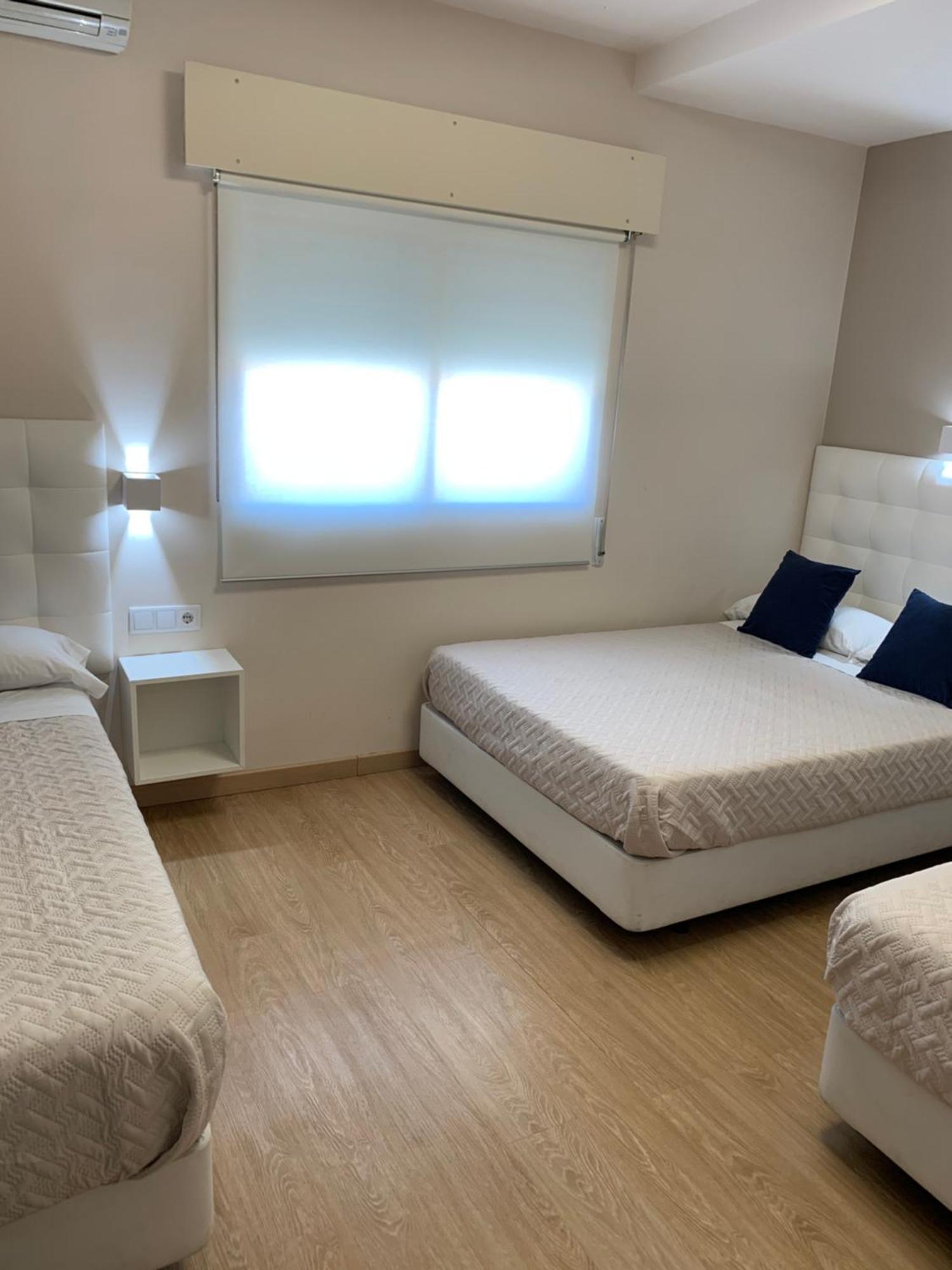Hostal El Rocio Paracuellos de Jarama Dış mekan fotoğraf