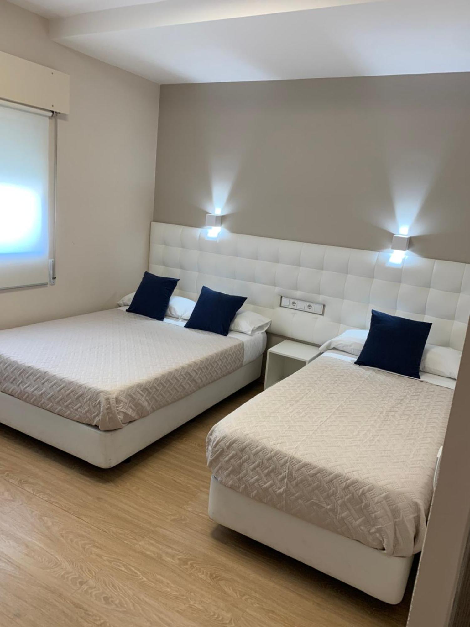 Hostal El Rocio Paracuellos de Jarama Dış mekan fotoğraf