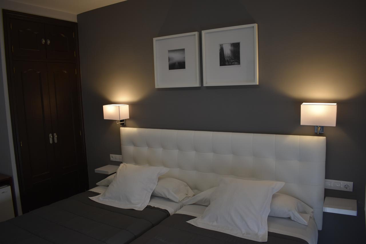 Hostal El Rocio Paracuellos de Jarama Dış mekan fotoğraf