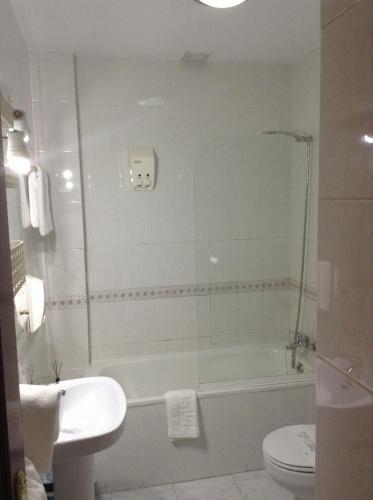 Hostal El Rocio Paracuellos de Jarama Dış mekan fotoğraf